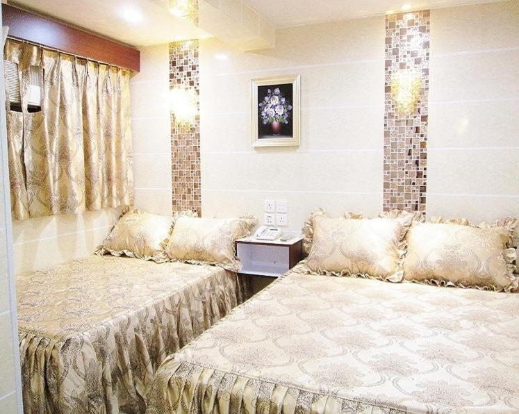 New Chung King Mansion Guest House - Tower C Hongkong Kamer foto