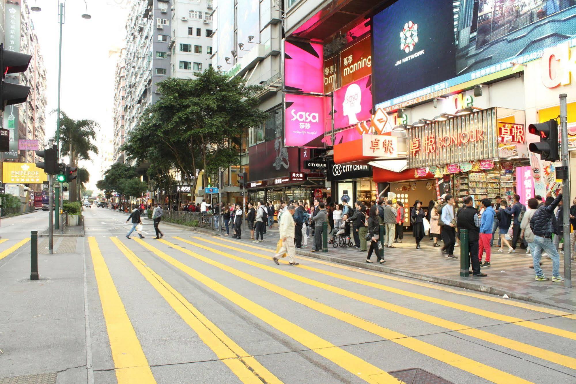 New Chung King Mansion Guest House - Tower C Hongkong Buitenkant foto